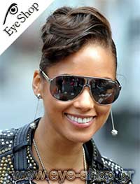  Alicia-Keys con occhiali da sole Carrera Panamerica 1