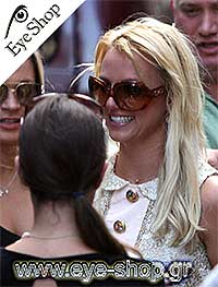  Britney-Spears con occhiali da sole Dsquared DQ 0019