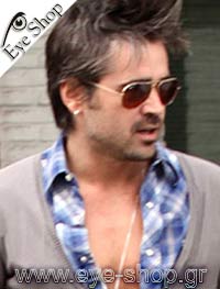  Colin-Farrel con occhiali da sole RayBan 3025 aviator