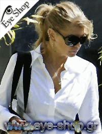  Fergie con occhiali da sole Versace 4114