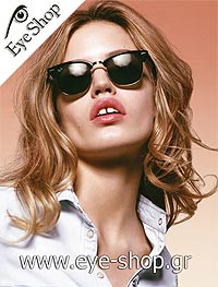  Georgia-Jagger con occhiali da sole Rayban 3016 Clubmaster