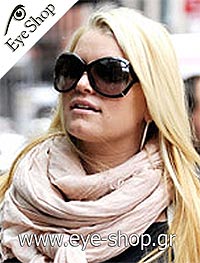  Jessica-Simpson con occhiali da sole Gucci 3509