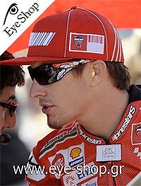  Nicky-Hayden con occhiali da sole Oakley antix 9077