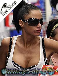  Katie-Price con occhiali da sole Gucci 3034