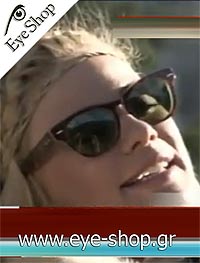  Zeta Makrypoulia wearing sunglasses Rayban Meteor 4168