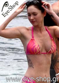  Megan-Fox con occhiali da sole Persol 2977s