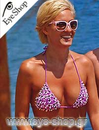  Eleonora-Meleti con occhiali da sole RayBan 4126 CATS 1000