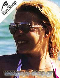  Eleni Menegaki con occhiali da sole RayBan 3025 Aviator