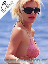  Eleni-Menegaki con occhiali da sole Tiffany 4016b