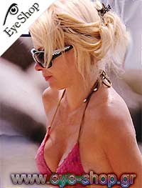  Eleni-Menegaki con occhiali da sole Tiffany 4016b
