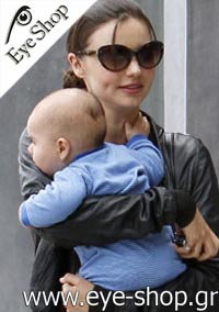  Miranda-Kerr con occhiali da sole Prada 21ns