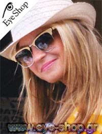  Patricia-Peristeris con occhiali da sole RayBan 3016 Clubmaster