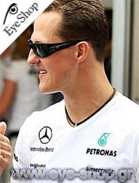  Michael-Schumacher con occhiali da sole Rayban 4057