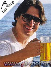  Vince-Colosimo con occhiali da sole Carrera champion