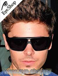  Zac-Efron con occhiali da sole Oakley Dispatch 9090