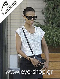  Zoe-Saldana con occhiali da sole Prada 27ns