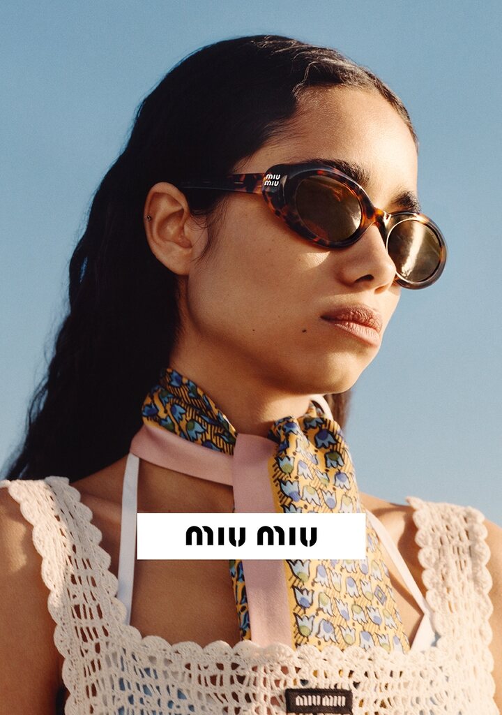 Miu Miu nuova collezione 2026 — occhiali da sole da donna con logo signature