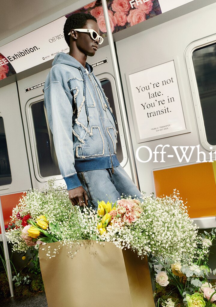 Off-White Archive SS26 — occhiali da sole con i grafismi caratteristici del brand, Eye-Shop