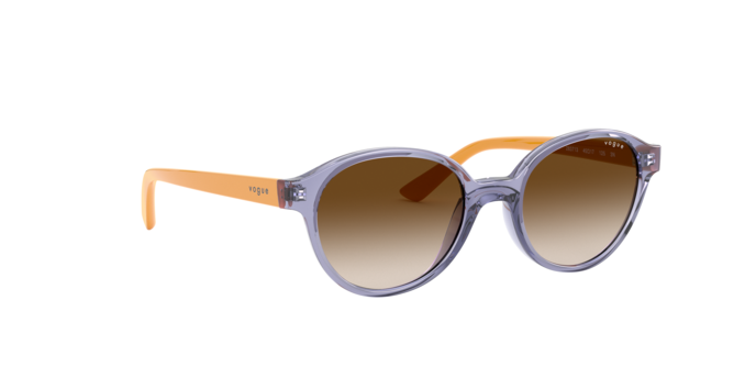 Vogue Junior 2007 283713 360 visione