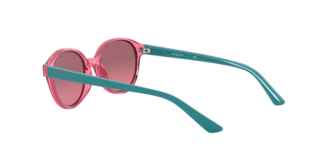 Vogue Junior 2007 276620 360 visione