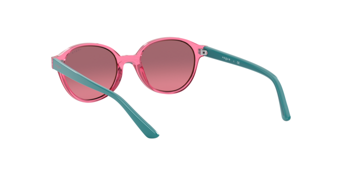 Vogue Junior 2007 276620 360 visione