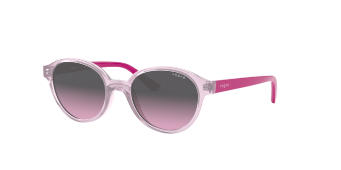 Vogue Junior 2007 278090 360 visione