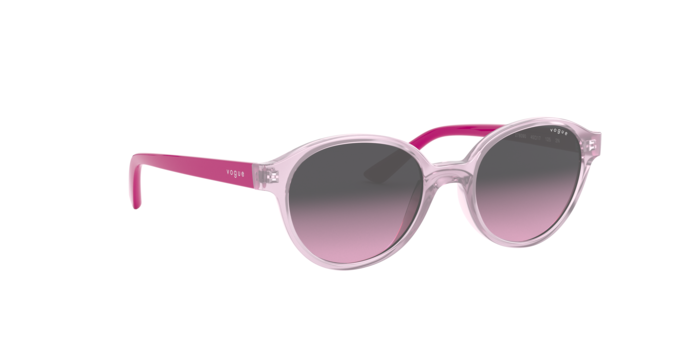 Vogue Junior 2007 278090 360 visione
