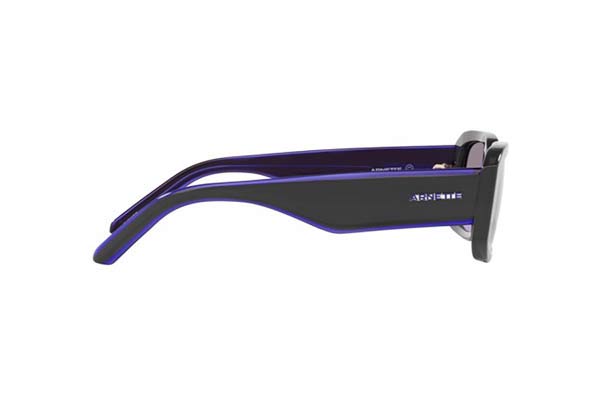Arnette modello 4318 THEKIDD di colore 12404Q