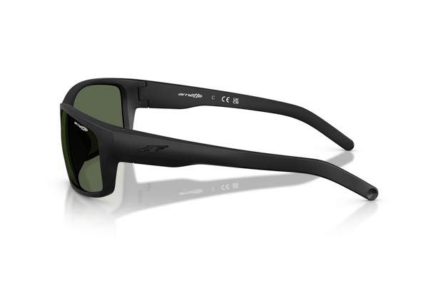 Arnette modello 4202 FASTBALL di colore 275371