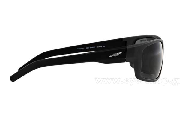 Arnette modello FASTBALL 4202 di colore 226687