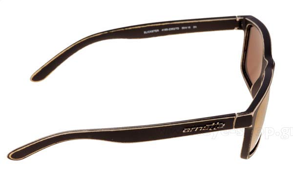 Arnette modello SLICKSTER 4185 di colore 23627D