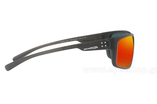 Arnette modello FASTBALL 2.0 4242 di colore 25606Q