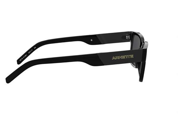 Arnette modello 4273 POST MALONE di colore 41/87