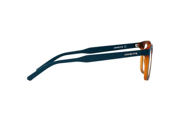 Arnette modello 7217 NAMAZU di colore 2829