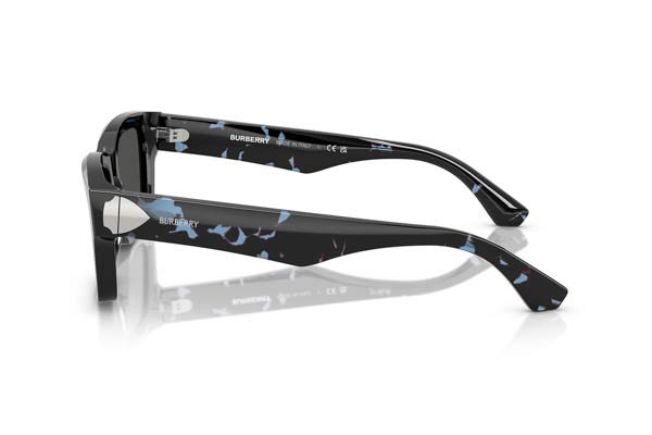 Burberry modello 4443 di colore 411187
