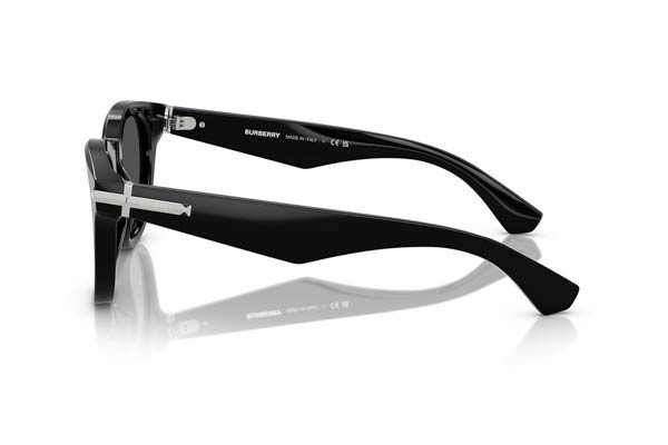 Burberry modello 4439 di colore 300187