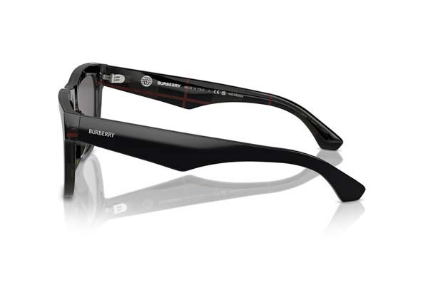 Burberry modello 4431U di colore 412181