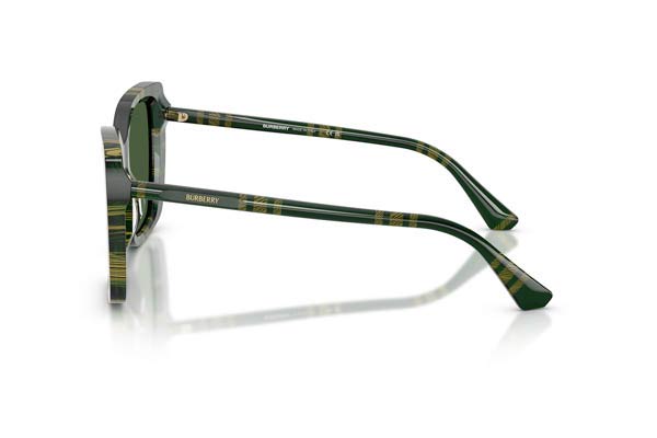 Burberry modello 4456 di colore 416971