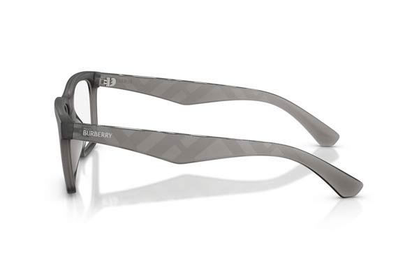 Burberry modello 2446U di colore 4213