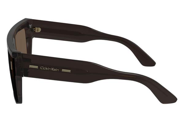 CALVIN KLEIN modello CK24502S di colore 260