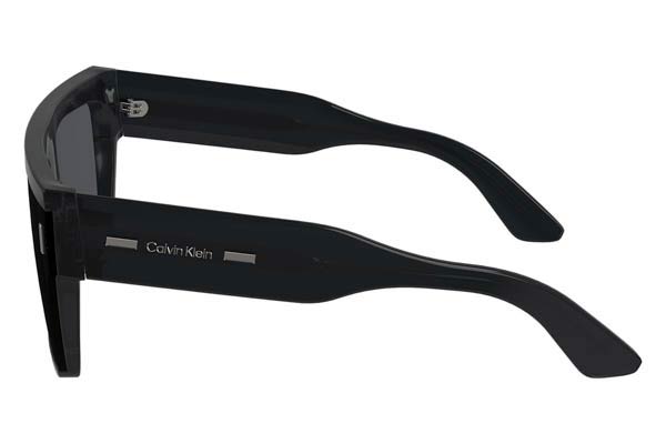 CALVIN KLEIN modello CK24502S di colore 059