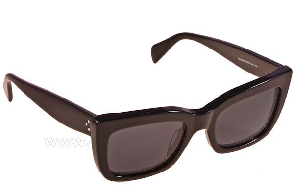  Kim Kardashian con occhiali da sole Celine CL 41039S