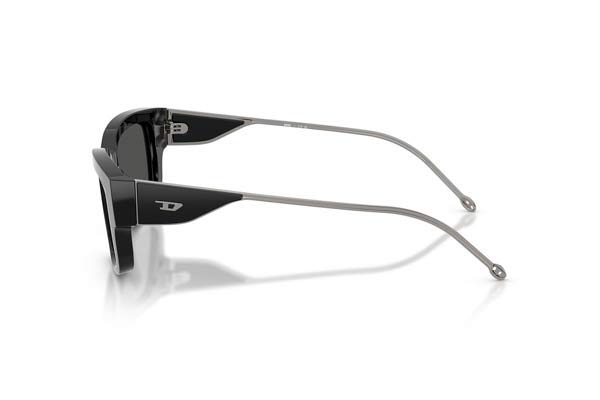 Diesel modello 2002MU di colore 701-87
