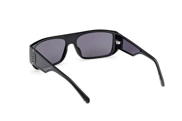 GUESS modello GU00136 di colore 01A