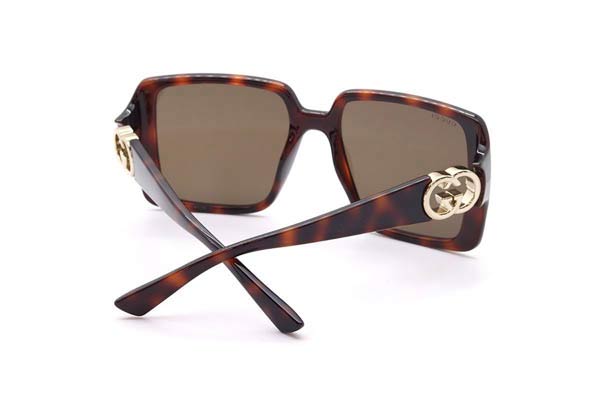Gucci modello GG1692S di colore 002