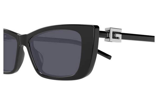 Gucci modello GG1681s di colore 001