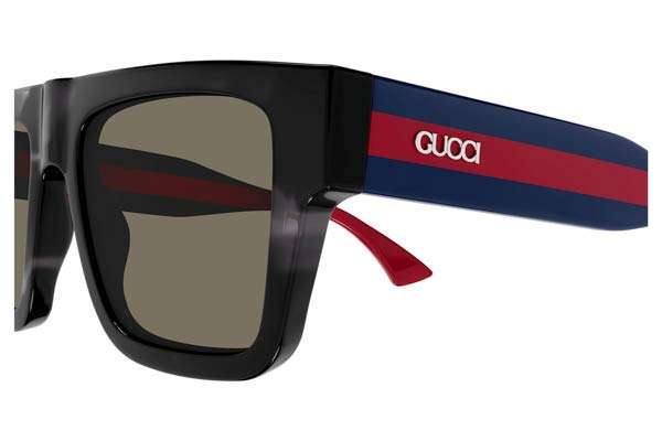 Gucci modello GG1868S di colore 004