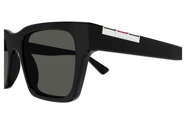 Gucci modello GG1889S di colore 001