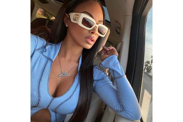 Gucci modello GG0811S di colore 002