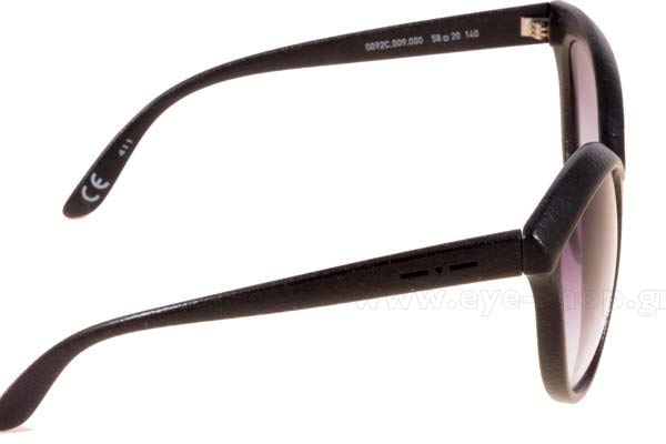 Italia Independent modello I PLASTIK 0092C di colore 009.000 Leather Effect treatment